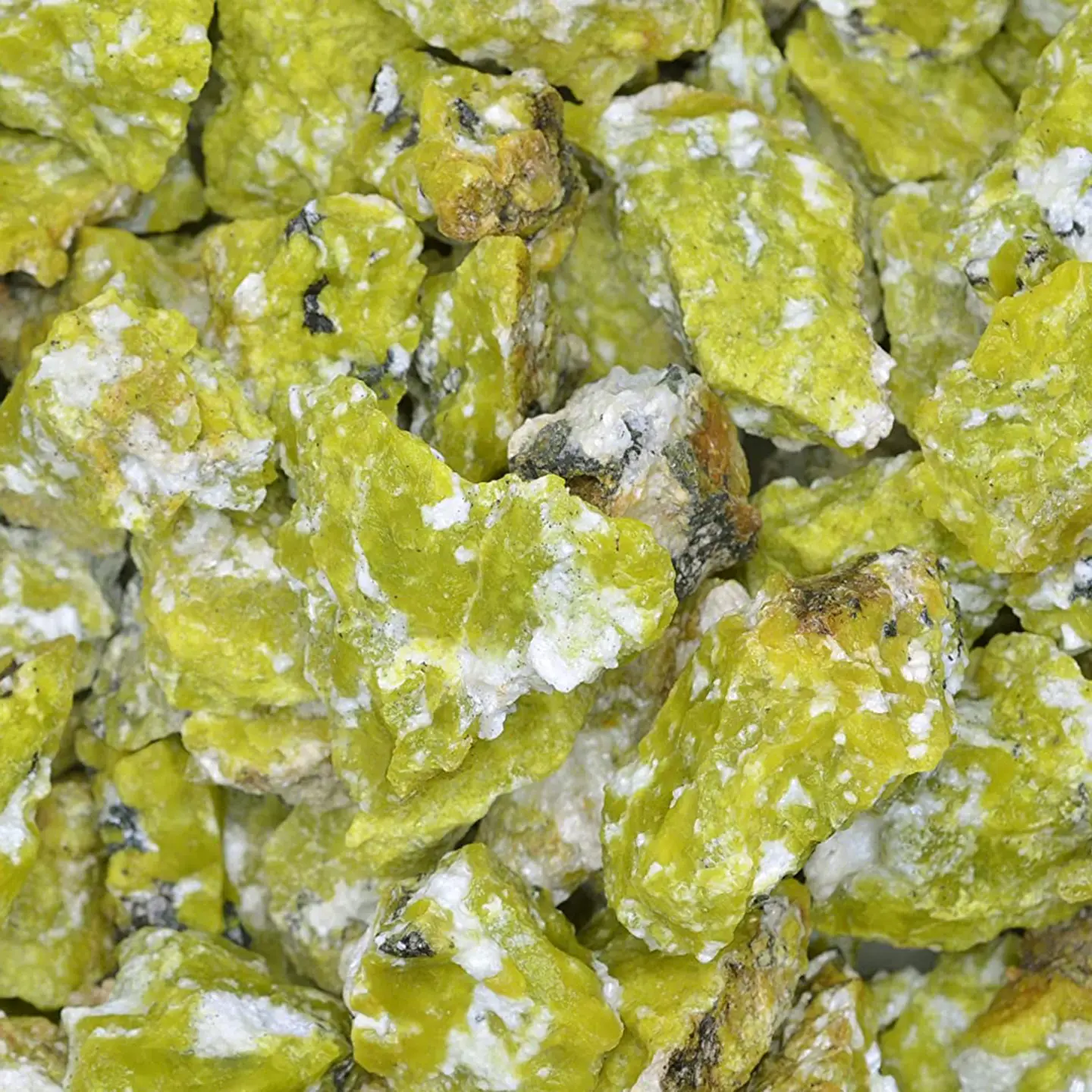 Lizardite Raw Lizardite – Crystal Reign Boutique